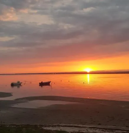 בית נופש Au Bord De L'etang De Thau *
